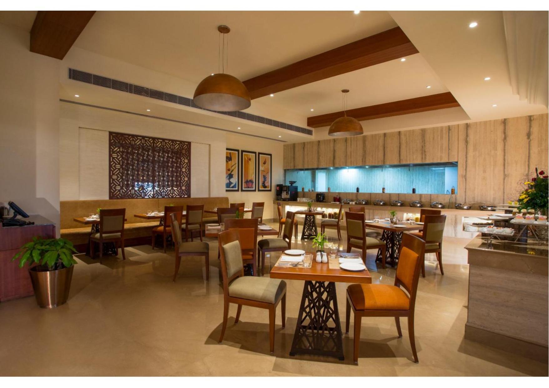 Singhania Sarovar Portico Rāipur Εξωτερικό φωτογραφία