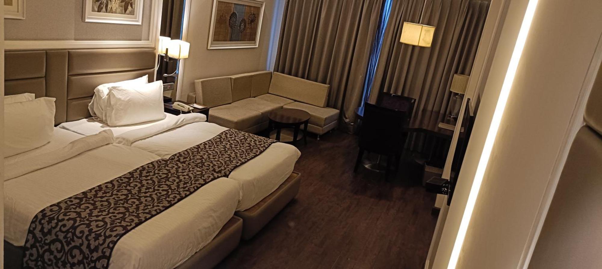 Singhania Sarovar Portico Rāipur Εξωτερικό φωτογραφία