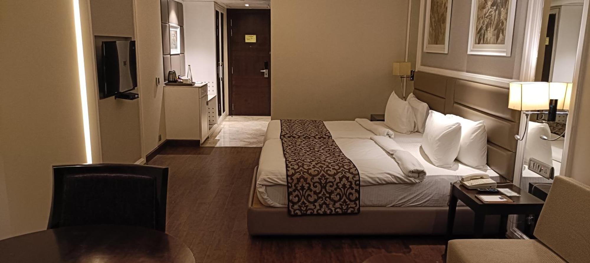Singhania Sarovar Portico Rāipur Εξωτερικό φωτογραφία