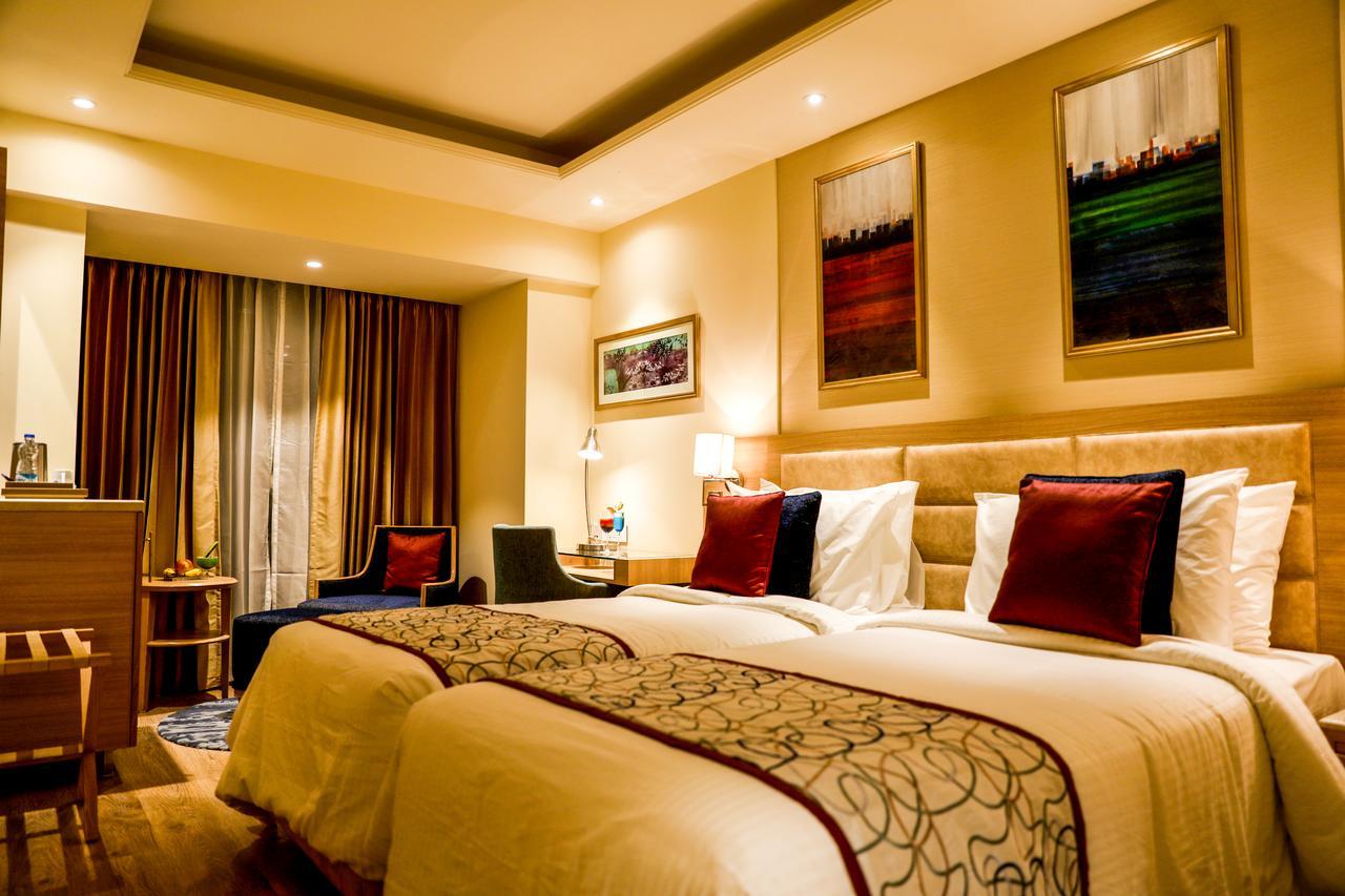 Singhania Sarovar Portico Rāipur Εξωτερικό φωτογραφία